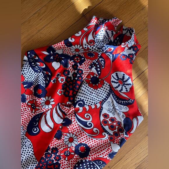 70s Vintage Red White and Blue Novelty Print Dress - Picture 8 of 8
